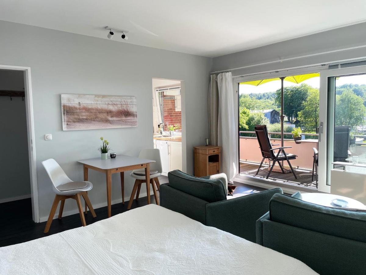 Ferienwohnung Yachthafen-Foerdeblick กลึคส์บวร์ก ภายนอก รูปภาพ