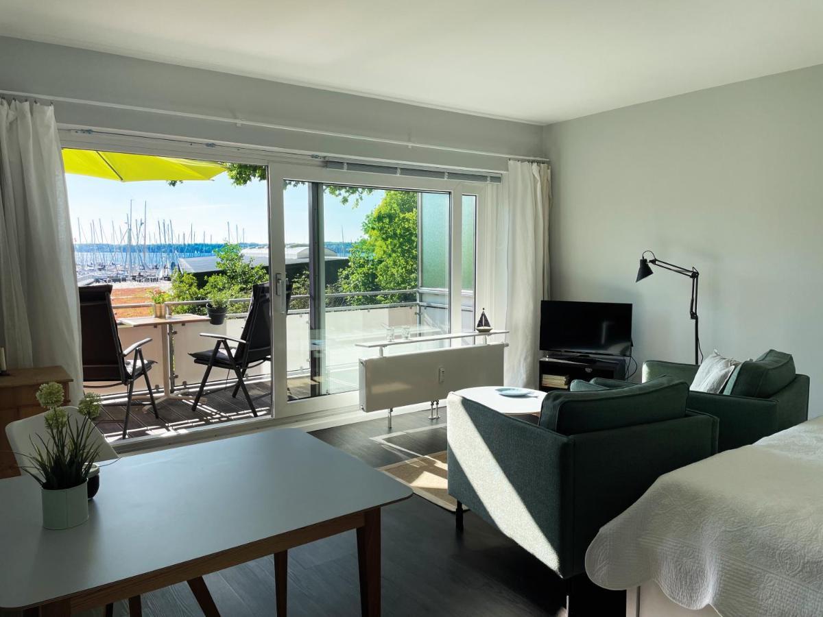 Ferienwohnung Yachthafen-Foerdeblick กลึคส์บวร์ก ภายนอก รูปภาพ